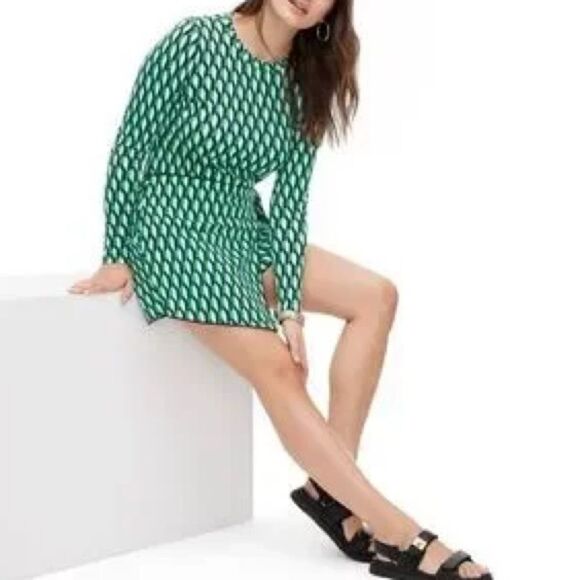 NWT Diane Von Furstenberg DVF Target Arrow XXL Geo Green Side Wrap Mini Skort - Picture 2 of 5